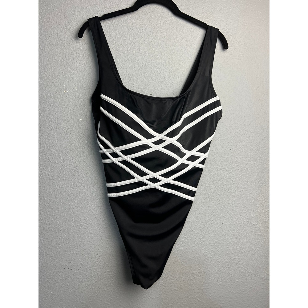 Inches Away Womens Black White Lattice One Piece Swimsuit Tummy Control Size 10